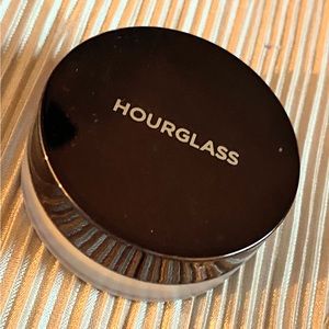 HOURGLASS VEIL SETTING POWDER 2g larger travel size